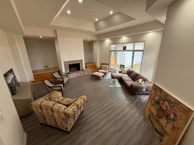 8975 BRIDGE FOREST DR, Germantown, TN 38138