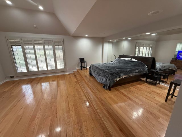 8975 BRIDGE FOREST DR, Germantown, TN 38138