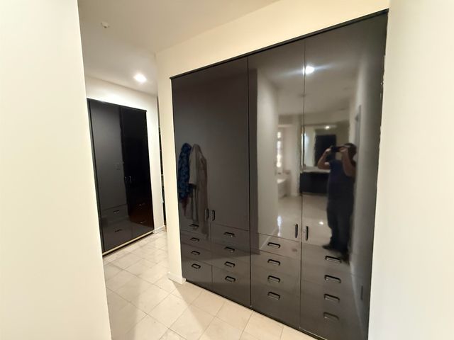 8975 BRIDGE FOREST DR, Germantown, TN 38138