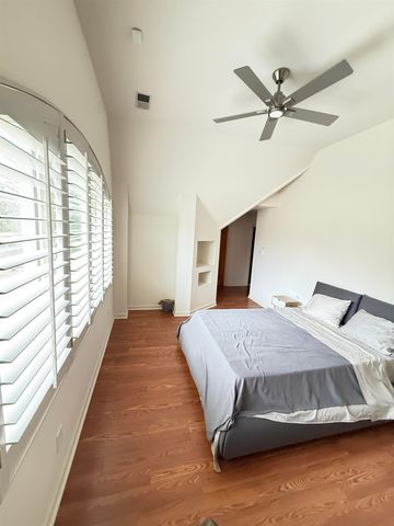 8975 BRIDGE FOREST DR, Germantown, TN 38138