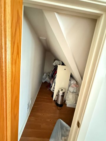 8975 BRIDGE FOREST DR, Germantown, TN 38138