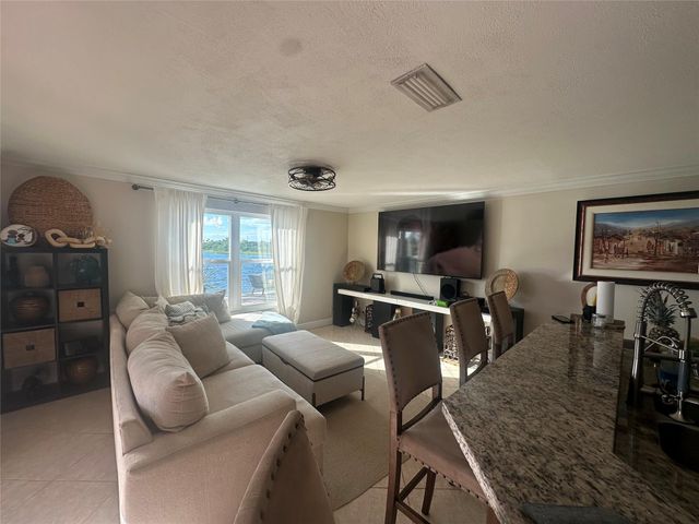 1828 SW 175th Ave, Miramar, FL 33029