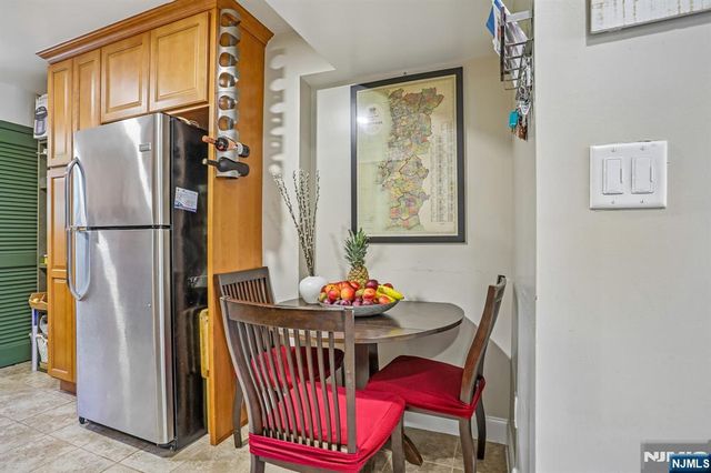 272-276 Walnut 6D, Newark, NJ 07105