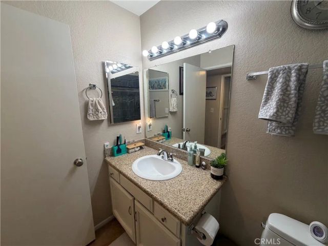 2599 Walnut 205, Signal Hill, CA 90755