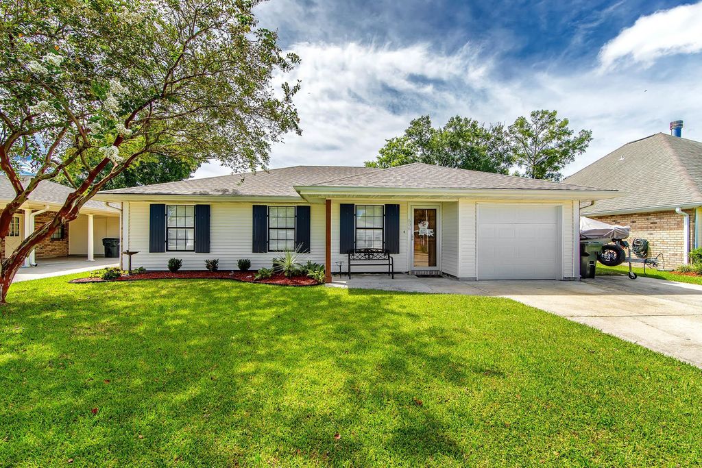 506 Louis Dr, Houma, LA 70364