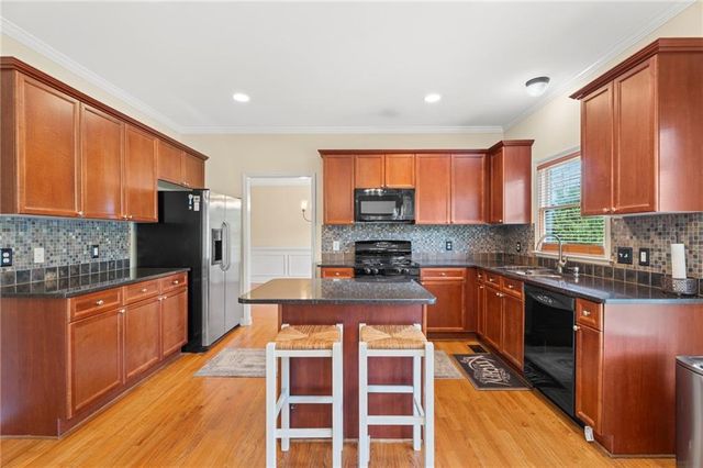 135 Mccook Way NW, Kennesaw, GA 30144