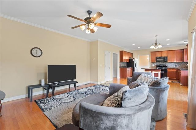 135 Mccook Way NW, Kennesaw, GA 30144
