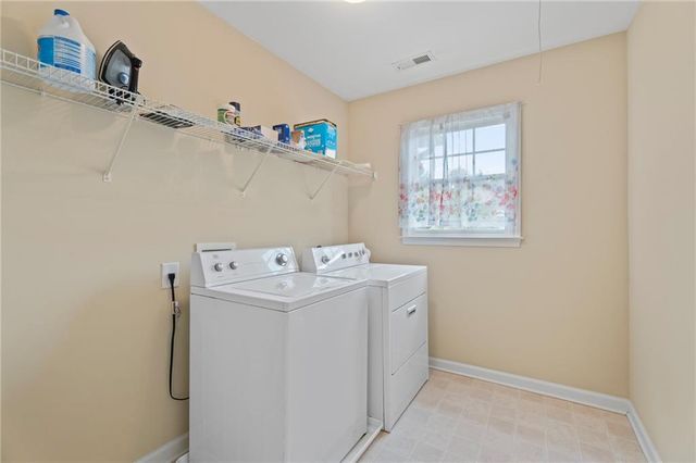 135 Mccook Way NW, Kennesaw, GA 30144