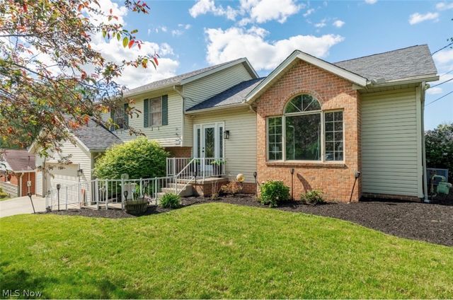 1870 Stoner Avenue NE, Massillon, OH 44646