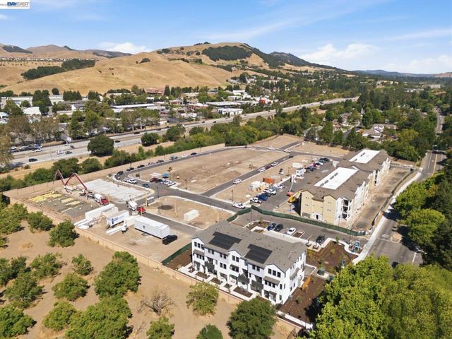 150 Tulare Court, Danville, CA 94526