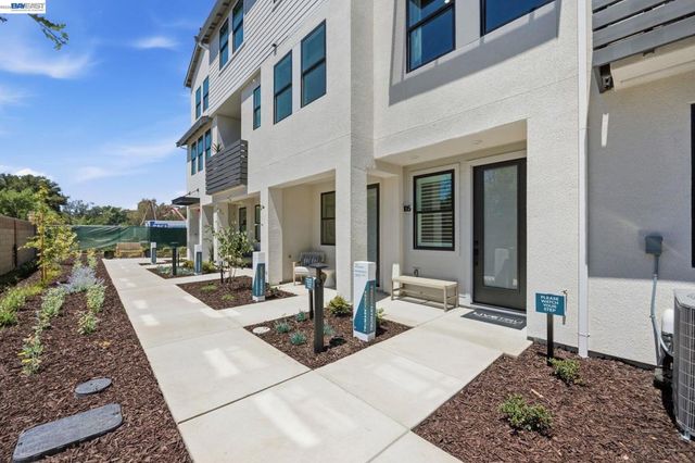 150 Tulare Court, Danville, CA 94526