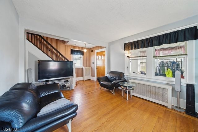 149 Roessler St, Boonton Town, NJ 07005