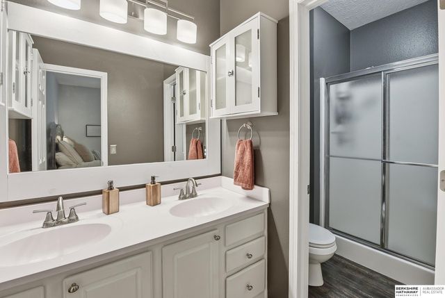 4242 S 178th Street, Omaha, NE 68135