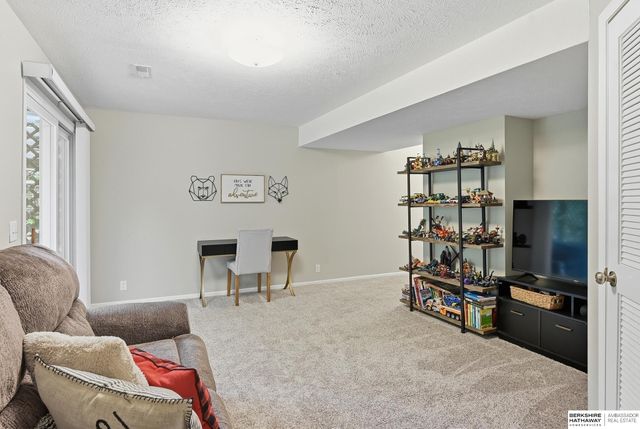4242 S 178th Street, Omaha, NE 68135