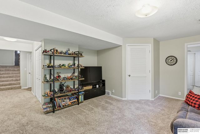 4242 S 178th Street, Omaha, NE 68135