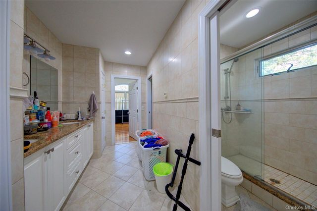 97 Chestnut Street, Mount Sinai, NY 11766