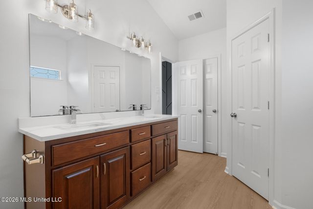 8131 Mary Payton Drive, Southaven, MS 38671