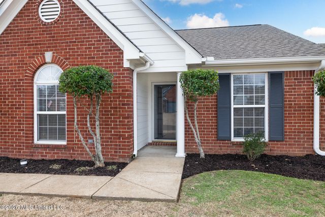 8131 Mary Payton Drive, Southaven, MS 38671