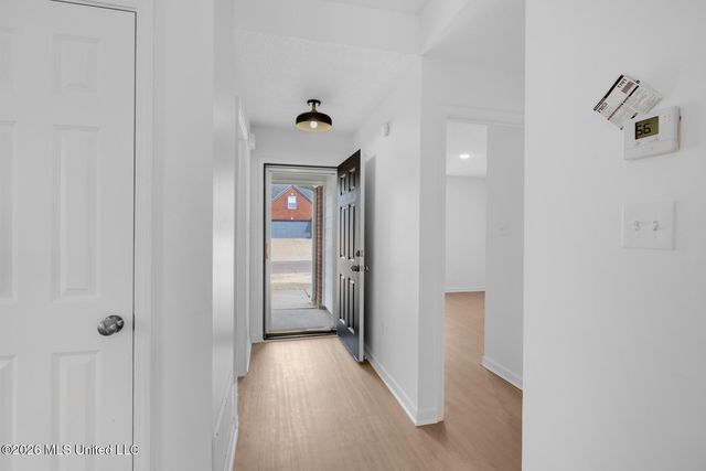 8131 Mary Payton Drive, Southaven, MS 38671