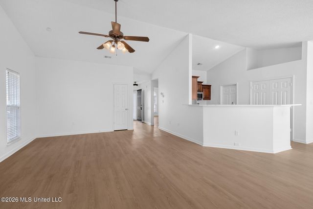 8131 Mary Payton Drive, Southaven, MS 38671