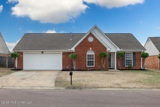8131 Mary Payton Drive, Southaven, MS 38671