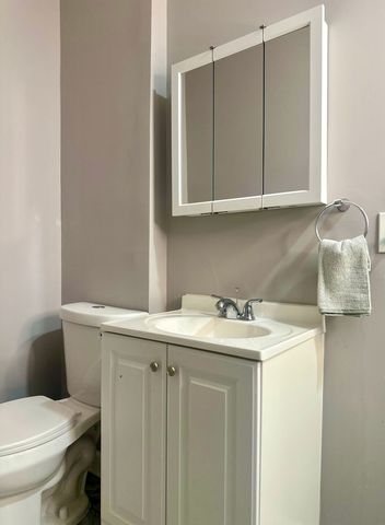 8521 S Carpenter Street, Chicago, IL 60620