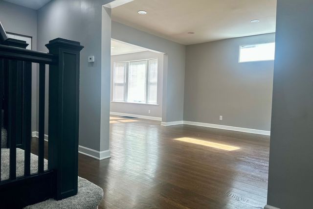 8521 S Carpenter Street, Chicago, IL 60620