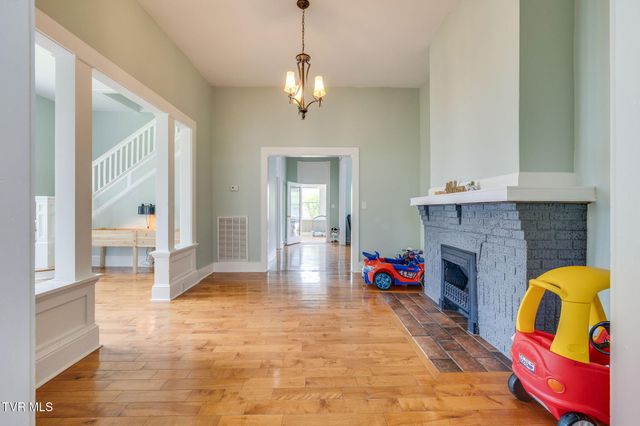 316 West Jackson Street, Gate City, VA 24251