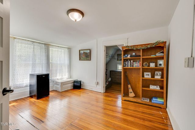 316 West Jackson Street, Gate City, VA 24251