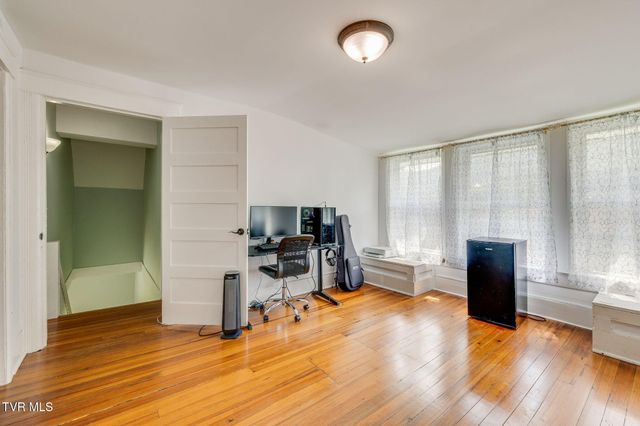 316 West Jackson Street, Gate City, VA 24251