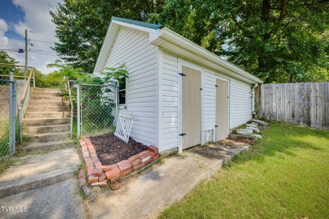 316 West Jackson Street, Gate City, VA 24251