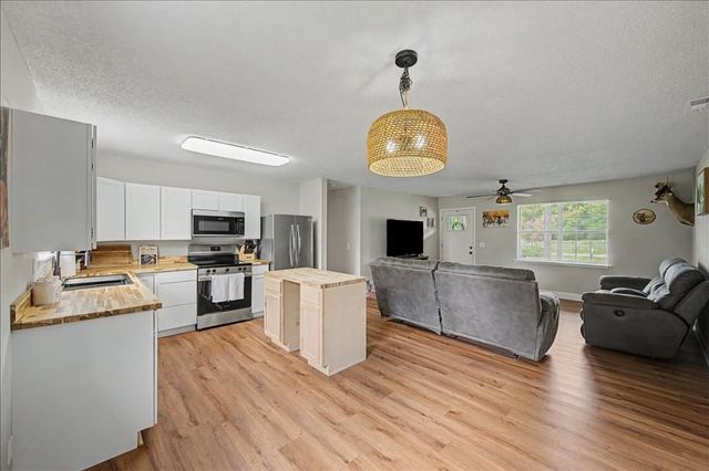 290 Erwin Hill Road SE, Calhoun, GA 30701
