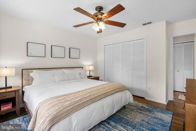 8555 DELLWAY LN, Vienna, VA 22180