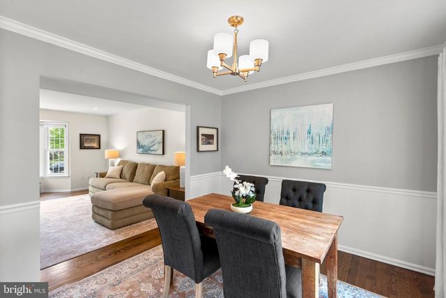8555 DELLWAY LN, Vienna, VA 22180