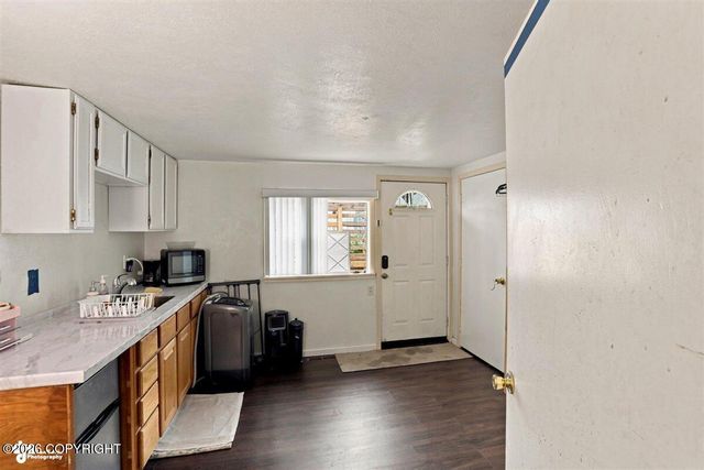 3401 Dorbrandt Street, Anchorage, AK 99503