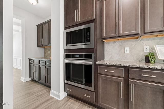 13 Knotty Pine Lane, Clayton, NC 27520