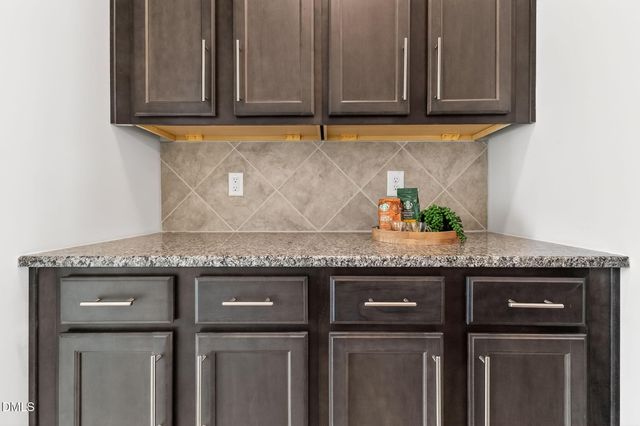 13 Knotty Pine Lane, Clayton, NC 27520