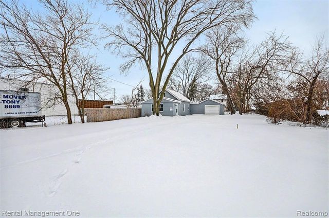 20801 Elroy Avenue, Warren, MI 48089