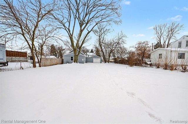 20801 Elroy Avenue, Warren, MI 48089
