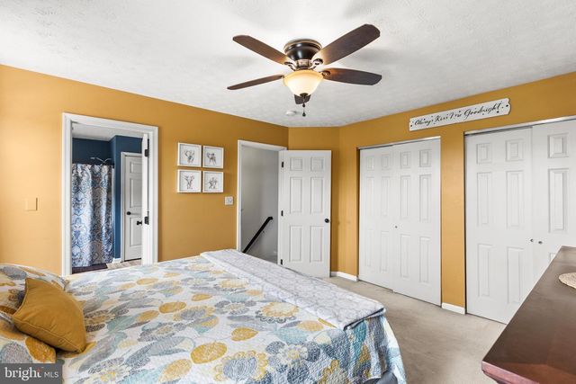 180 COUNTRY RIDGE DR, Red Lion, PA 17356