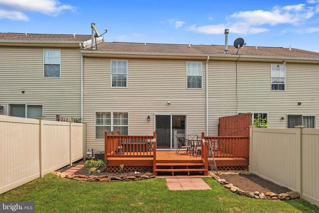 180 COUNTRY RIDGE DR, Red Lion, PA 17356