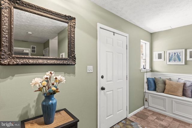 180 COUNTRY RIDGE DR, Red Lion, PA 17356