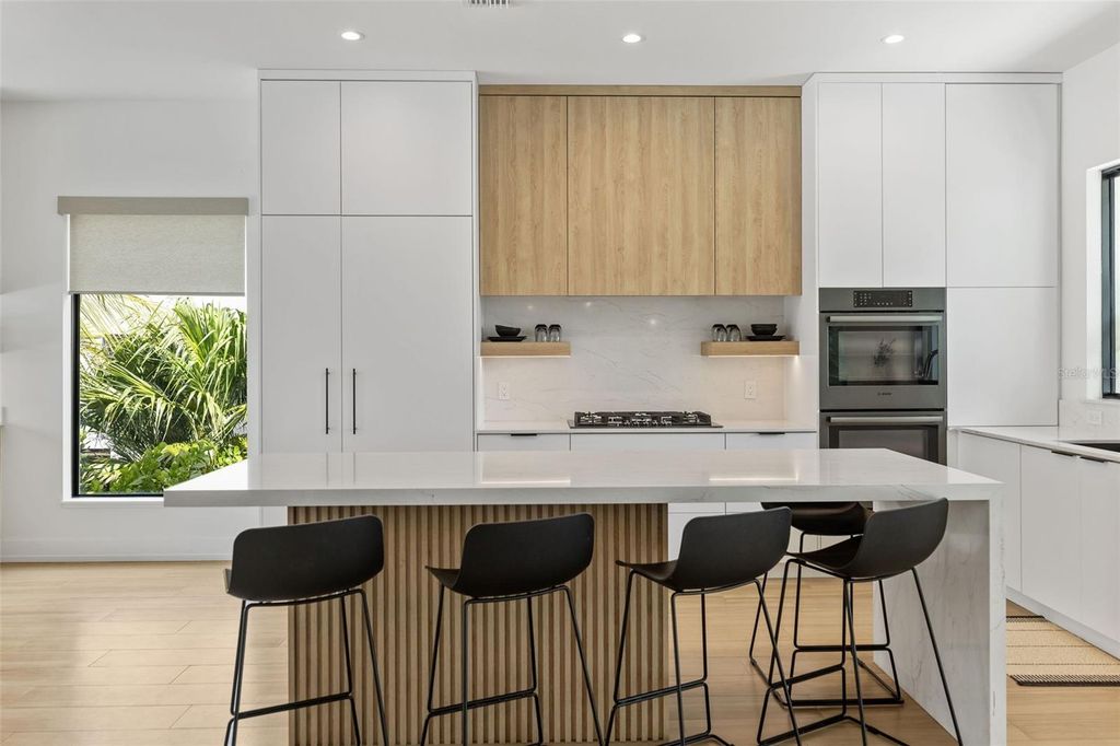 Image 24 of property listing at 415 N BAY BOULEVARD, Anna Maria, FL 34216