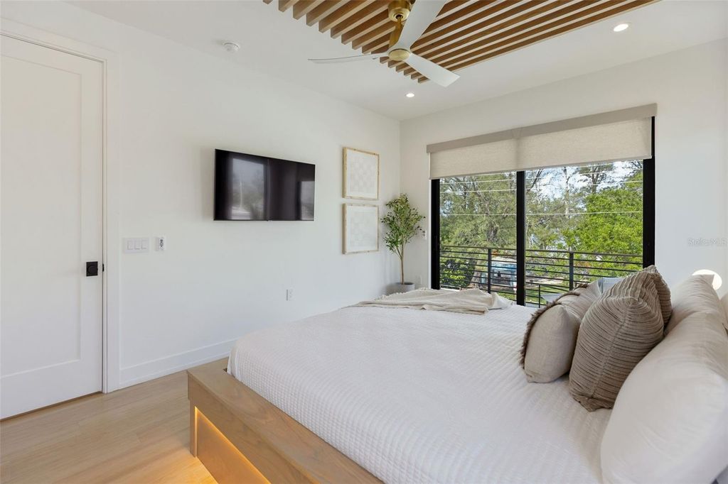 Image 31 of property listing at 415 N BAY BOULEVARD, Anna Maria, FL 34216