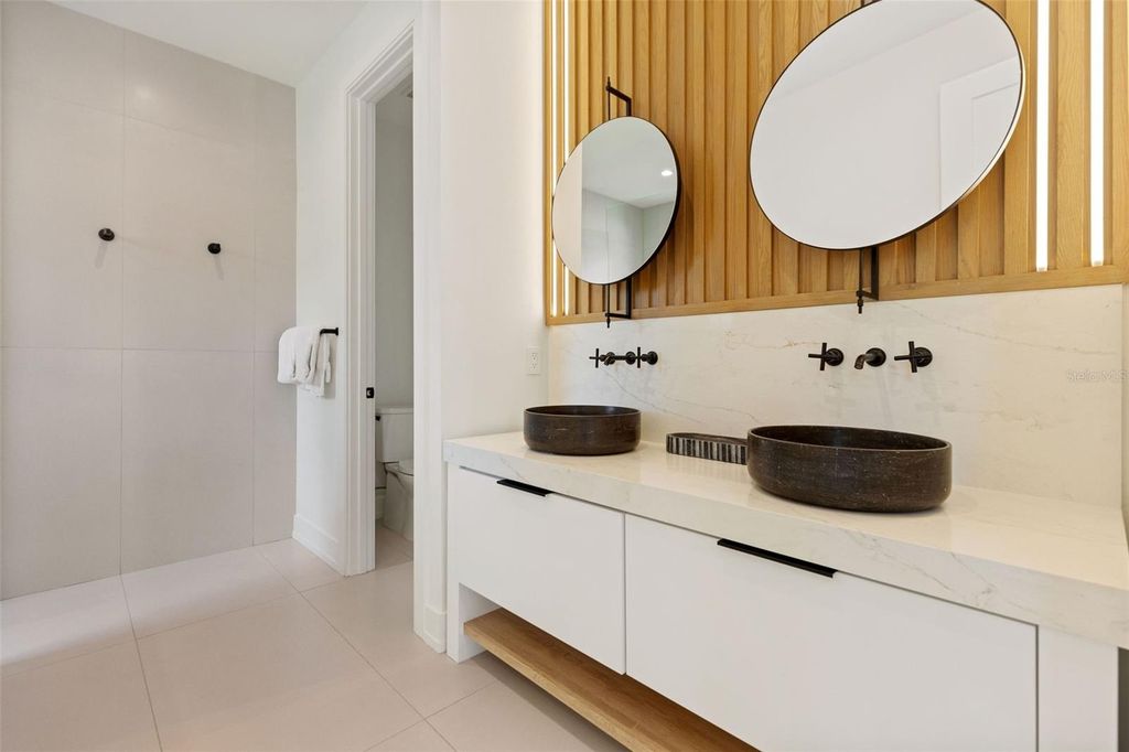 Image 35 of property listing at 415 N BAY BOULEVARD, Anna Maria, FL 34216