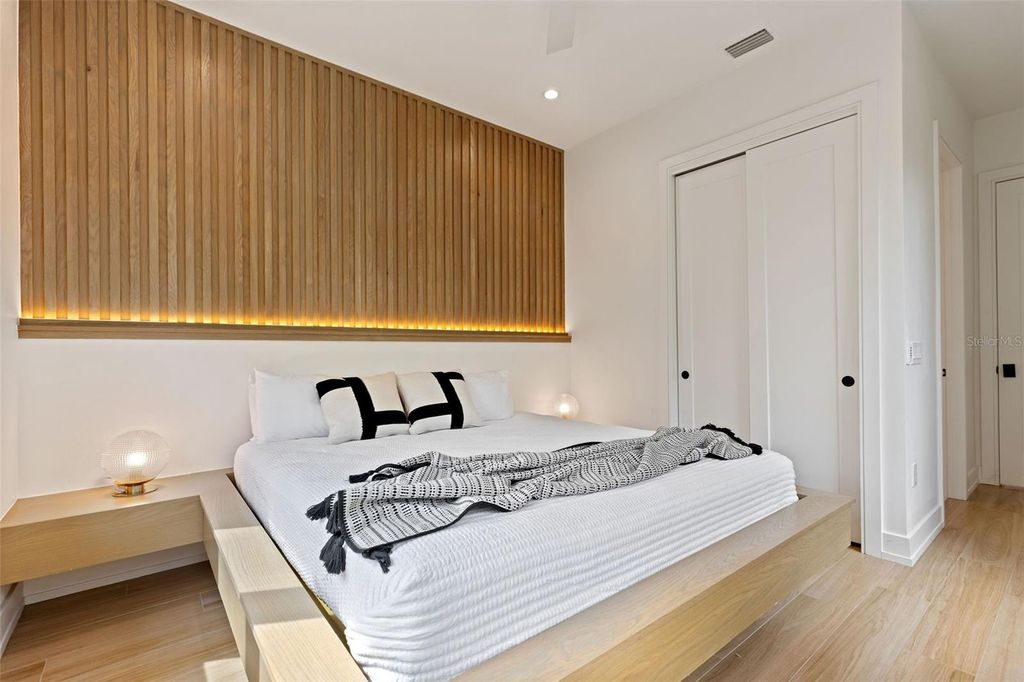 Image 46 of property listing at 415 N BAY BOULEVARD, Anna Maria, FL 34216