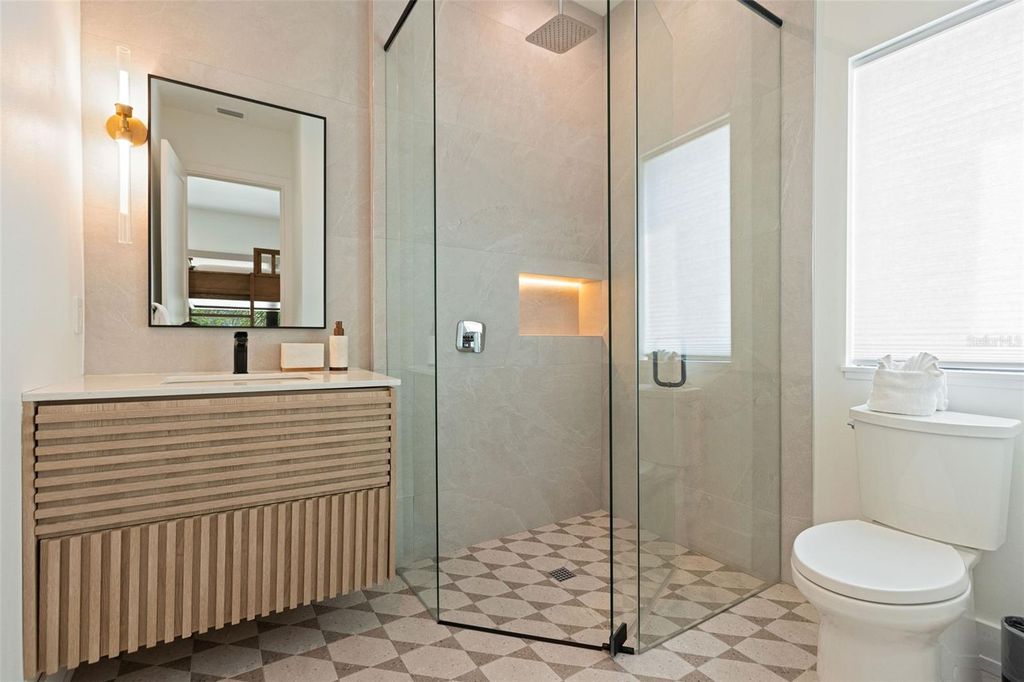 Image 54 of property listing at 415 N BAY BOULEVARD, Anna Maria, FL 34216