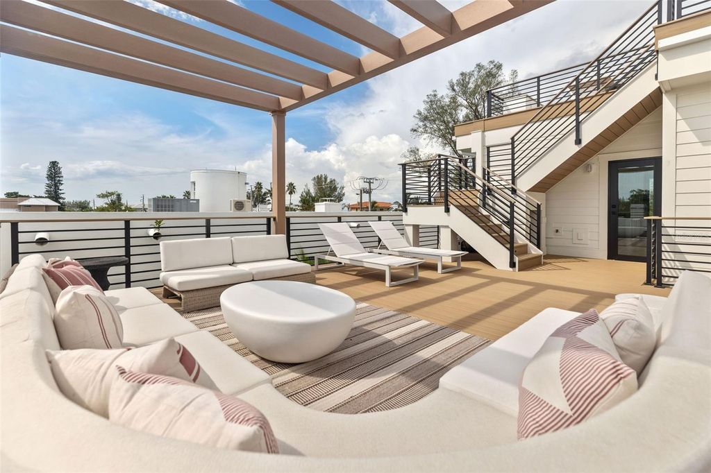 Image 61 of property listing at 415 N BAY BOULEVARD, Anna Maria, FL 34216