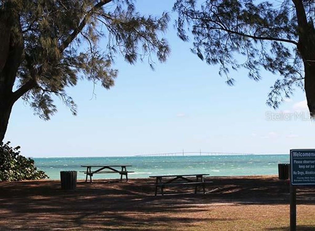 Image 78 of property listing at 415 N BAY BOULEVARD, Anna Maria, FL 34216