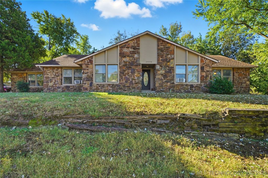 24038 E Lamb Terrace, Broken Arrow, OK 74014